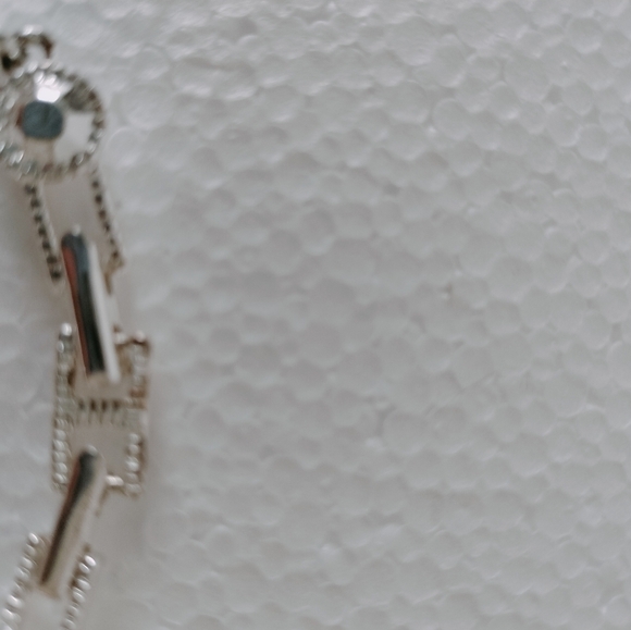 Avon SAQ Statement Tennis Bracelet Bling Rhinestone Crystal Silver Tone 7.5" - Picture 8 of 9